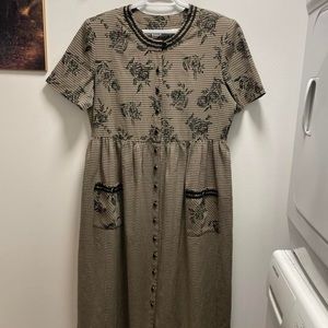 Vintage gingham midi dress in black and beige